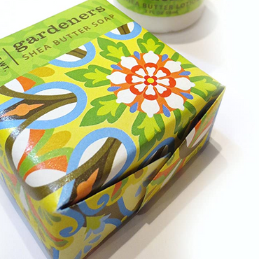 1.9oz Gardener's Botanical Soap